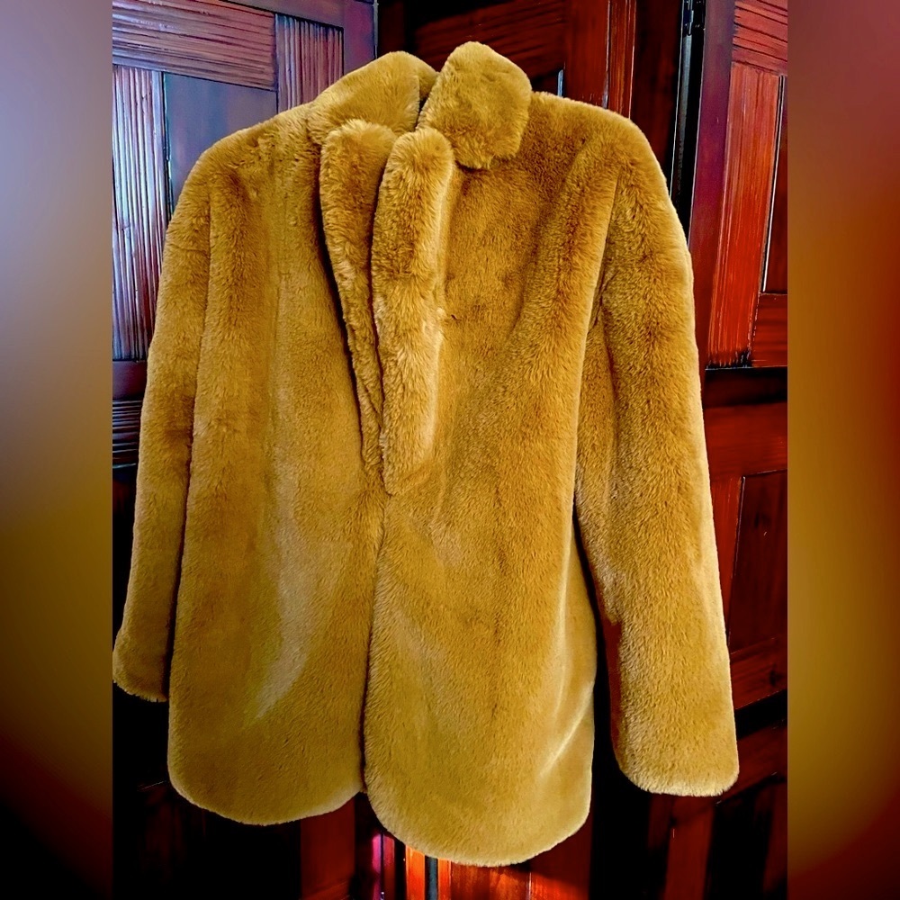 NEW Kut From The Kloth Teddy Bear  Caramel Color Pea Coat Warm Hug Sz M